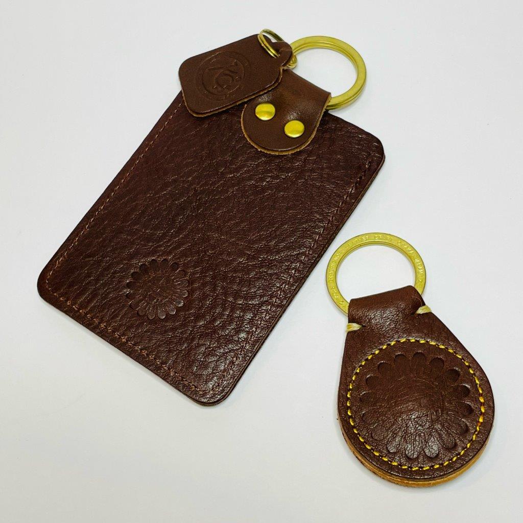 【新品】デザインPASMO＆パスケースセット パスケース&キーホルダーセット | KC,s（ケイシイズ）のプレゼント